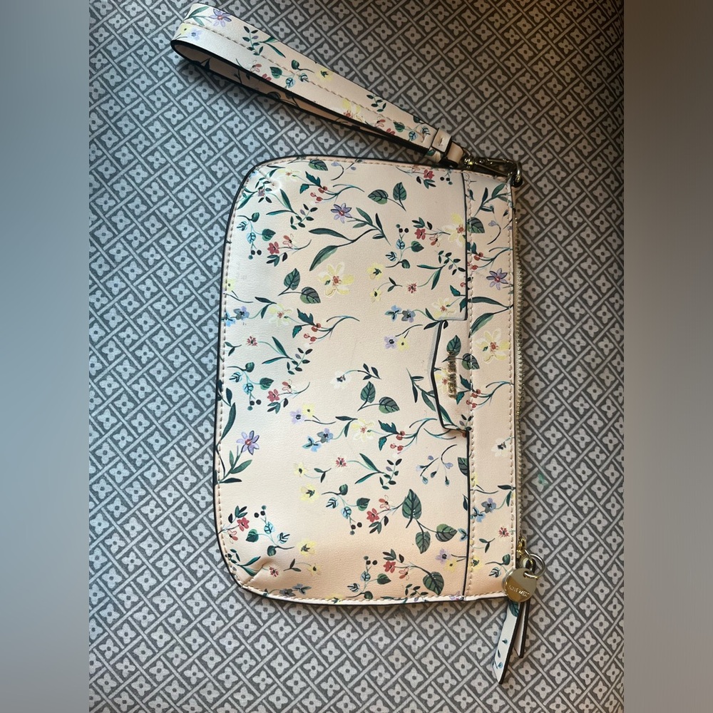NINE WEST floral clutch w/ strap